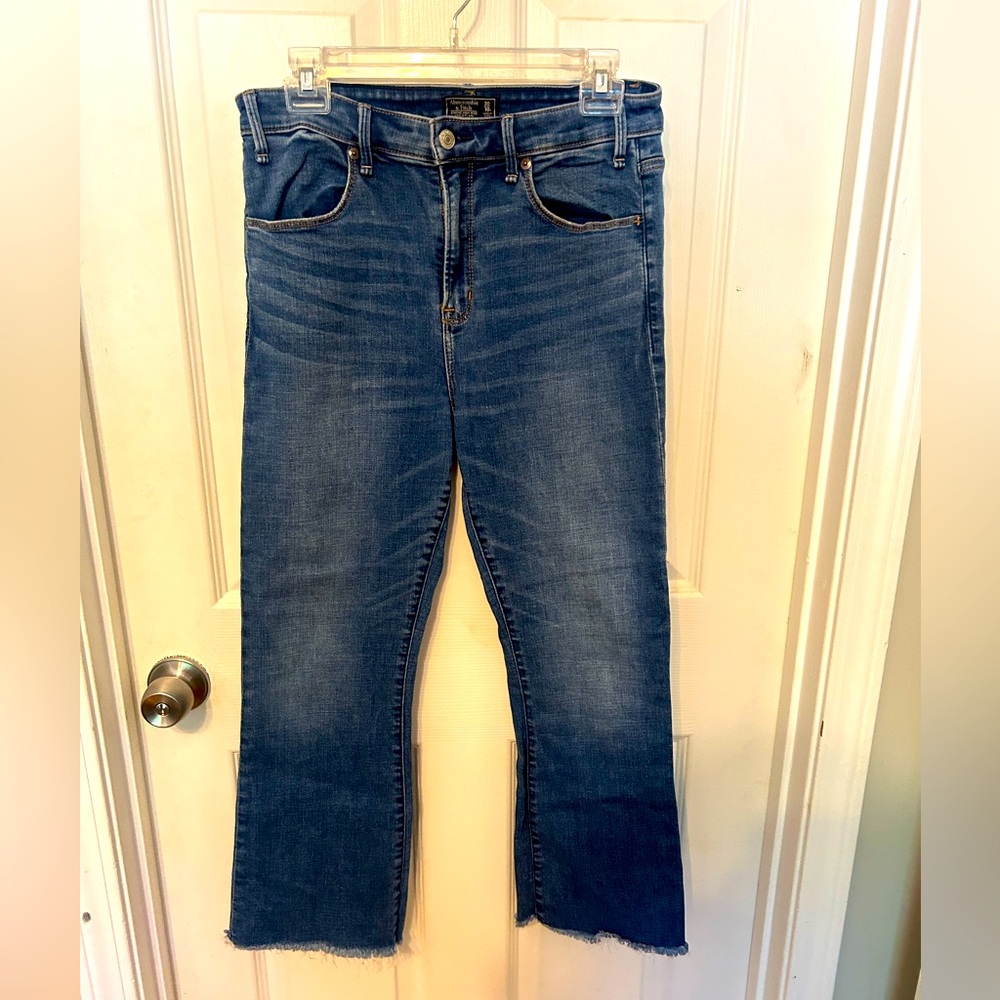 Abercrombie and Fitch Simone high rise straight ankle flare 30